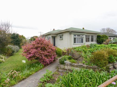 604 Dennett Street, Mahora