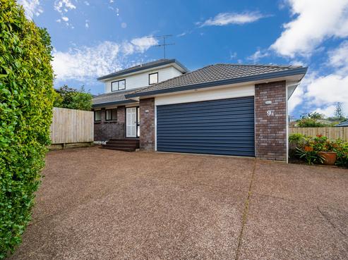 1/9 Kells Place, Botany Downs
