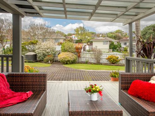 38 Charntay Avenue, Clover Park