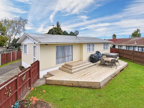 8 Airfield Road, Takanini