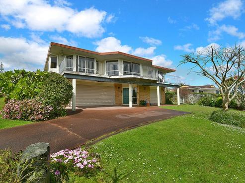 37 Pacific Parade, Army Bay