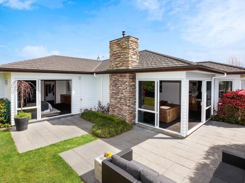 8 Woodridge Drive, Flagstaff