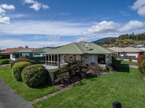 22 Vining Crescent, Stoke