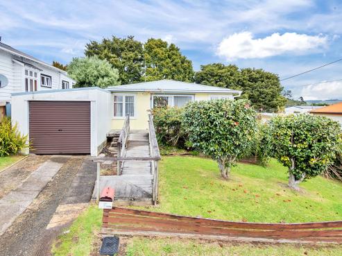3 Puriri Street, Helensville