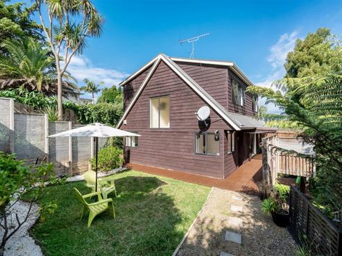 2/3A City View Terrace, Birkenhead