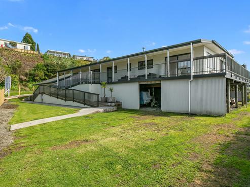 157 Pouewe Street, Kawhia