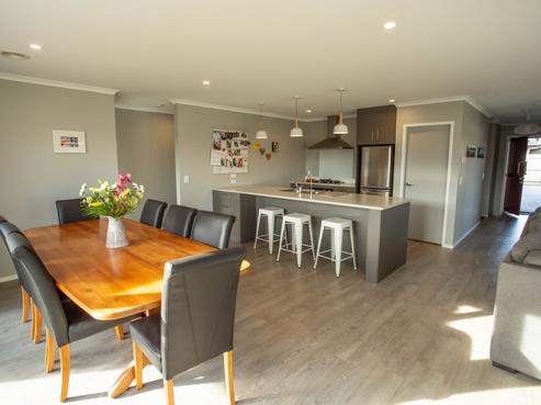 8 Taranui Way, Paraparaumu Beach