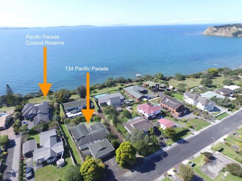 134 Pacific Parade, Army Bay