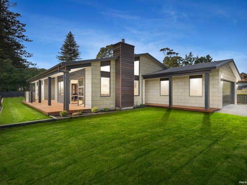 4 Hansa Place, Pukekohe