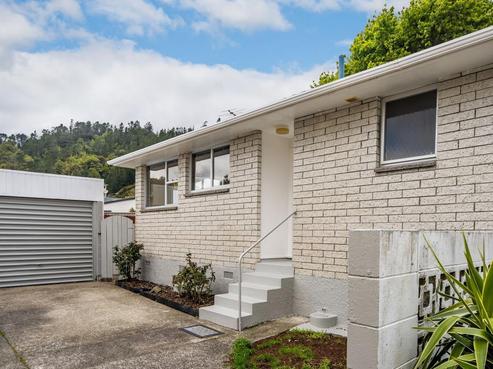 4 Helvetia Grove, Naenae
