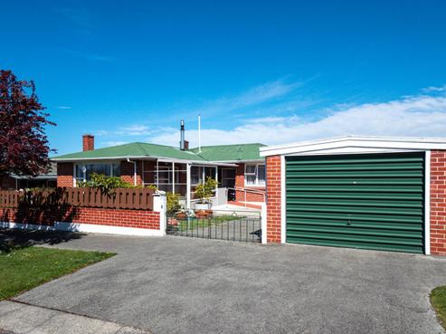8 Hill View Crescent, Highfield