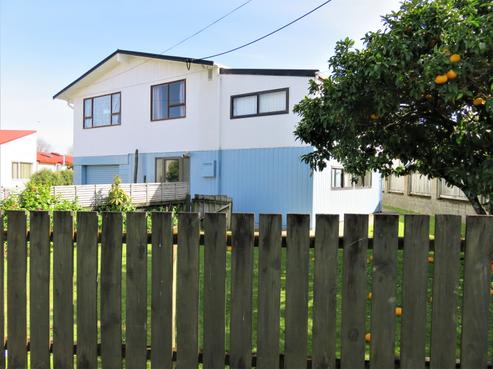 104 Lowe Avenue, Thames
