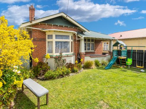 19 Kirkcaldy Street, South Dunedin