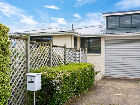 4 Hereford Street, Roslyn