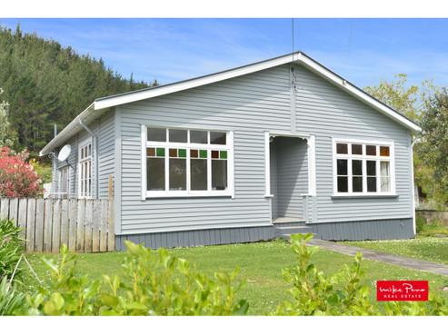 87 George Street, Hikurangi
