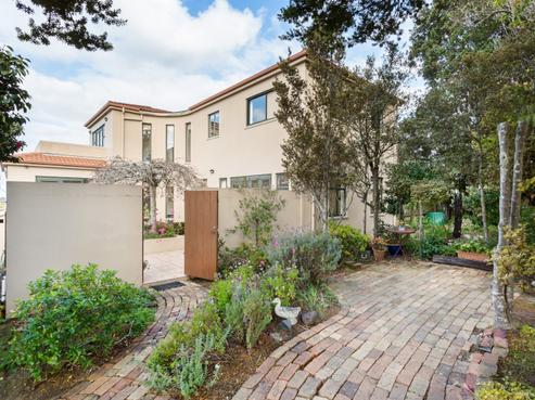 1/989 Beach Road, Torbay