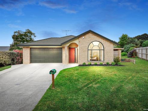 4 Valley Fields Place, Pukekohe