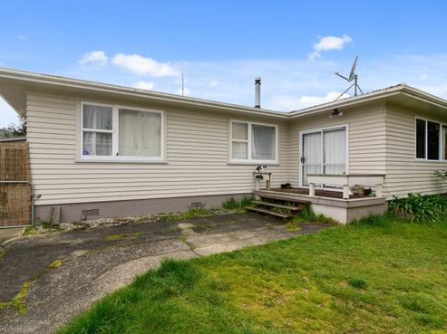 8 Michael Place, Mangakakahi