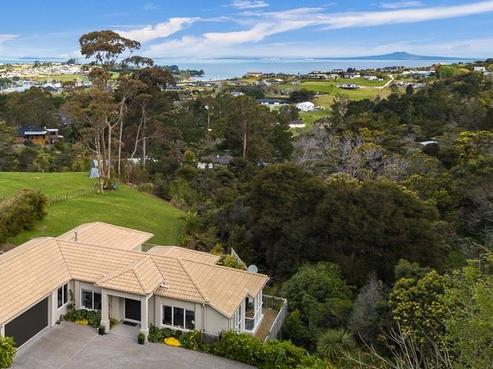 1141A Whangaparaoa Road, Tindalls Beach