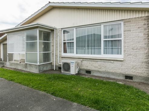 2/502 Saint Aubyn Street West, Hastings