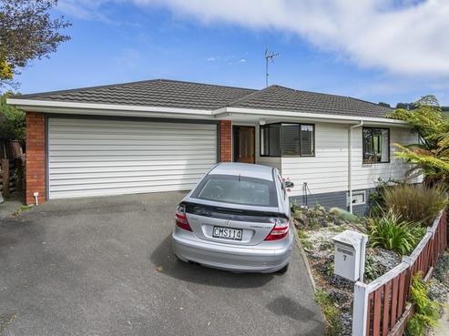 7 Burton Way, Bishopdale