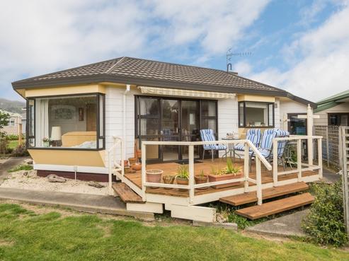 14 Dellwood Green, Richmond