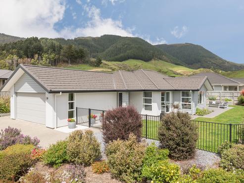 36 Sanctuary Drive, Stoke