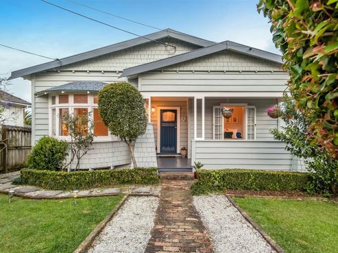 35 Hanlon Crescent, Narrow Neck