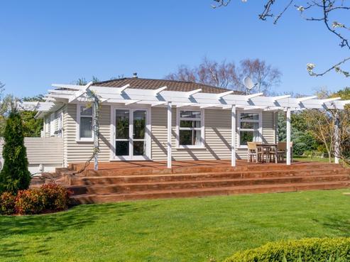 39 Grey Street, Martinborough