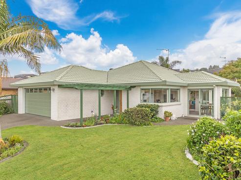 104 Lakeside Drive, Orewa