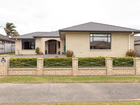 5 Azure Place, Huntington