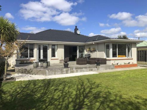 100 Avenal Street, Avenal
