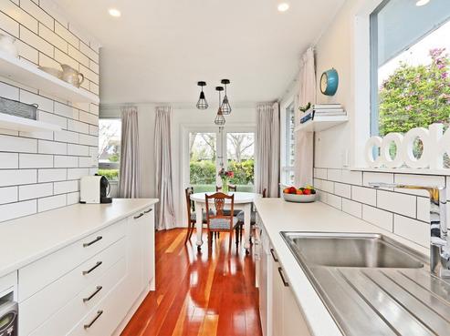 1115 Outram Road, Akina