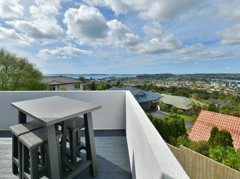 18 Montcalm Close, Orewa