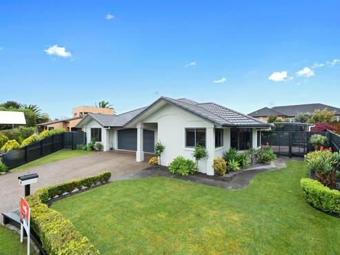 14 Grasmere Court, Huntington