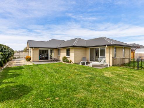 7 Highworth Crescent, Rolleston