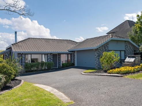11 Orangewood Drive, Northpark