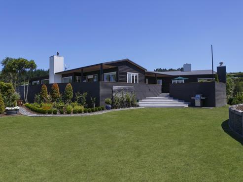 7 Cameron Drive, Acacia Bay