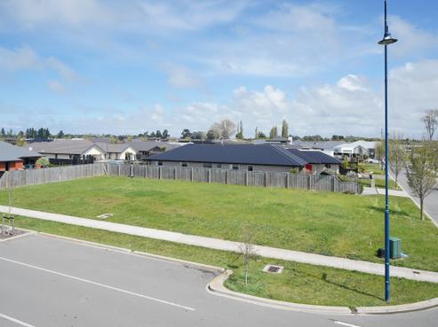 12 Tuka Road, Pegasus