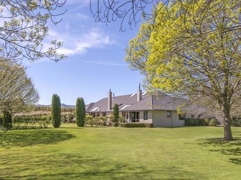 62 Davis Road, Lincoln