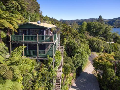 54 Okareka Loop Road, Lake Okareka