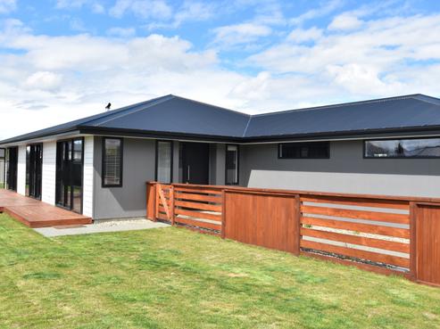 13 Unwin Place, Twizel