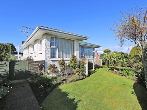 29 Kilmarnock Avenue, Strathern