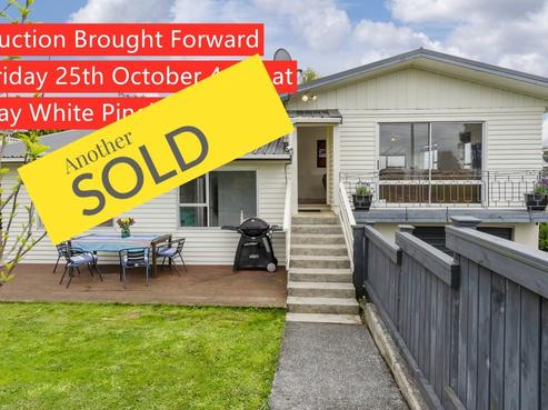 800 East Coast Road, Oteha