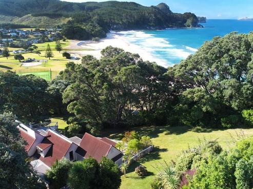 128 Oratia Place, Onemana