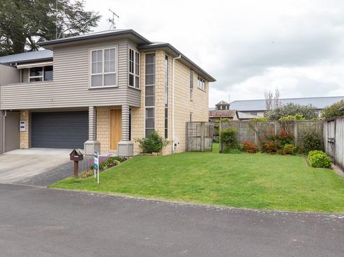 3 Blue Cedar Lane, Enderley
