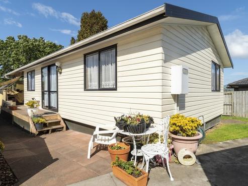 10B Somerset Grove, Parkvale