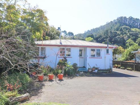 209 Robert Street, Thames