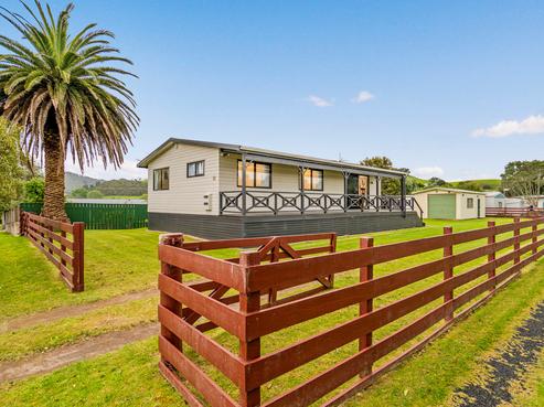 12 Leah Road, Whitianga