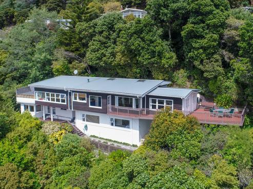 9 Gill Road, Lowry Bay